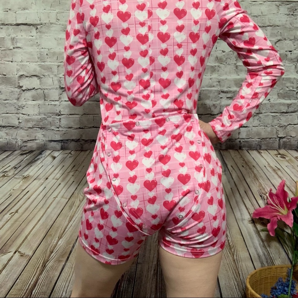 ‼️Play Romper w Snap Flap Booty L‼️ - Picture 15 of 16
